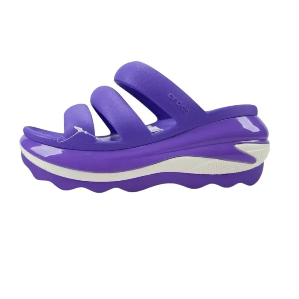 CROCS nwt mega